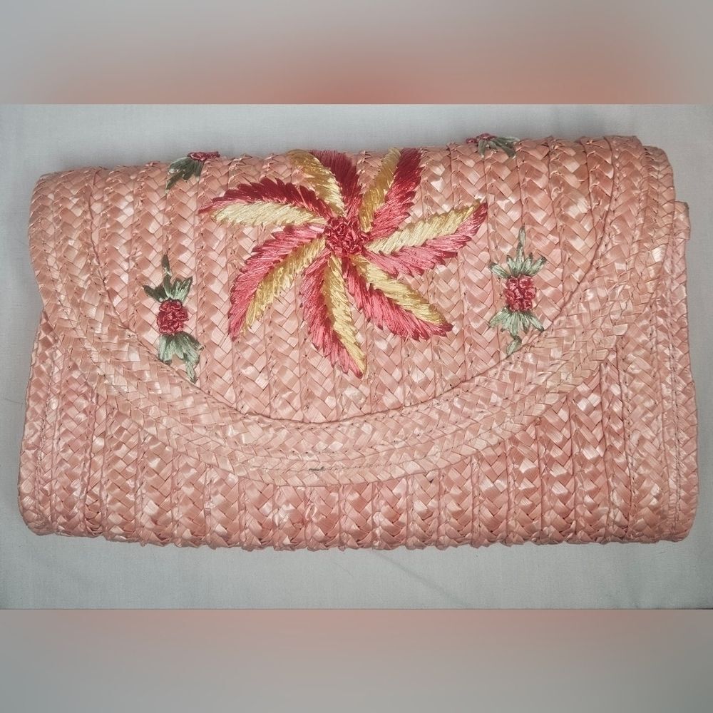 Boutique Peach Raffia Straw Embroidered Floral Clutch NWT 11 x 7.5"